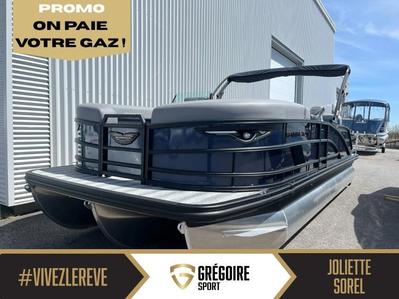 Bennington Marine M22 Swingback Luxe 3t 2025 alt