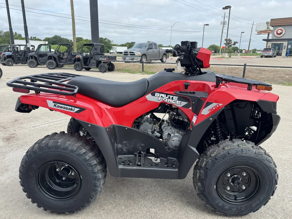 2026 Kawasaki Brute Force 300 alt
