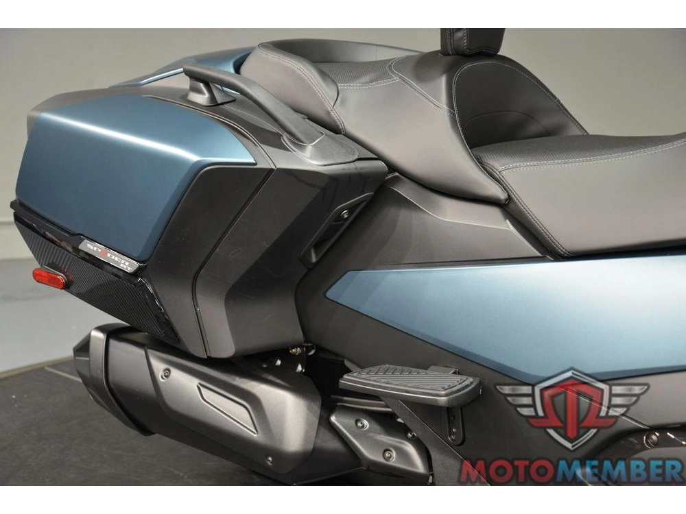 2026 Can-am Spyder Rt alt