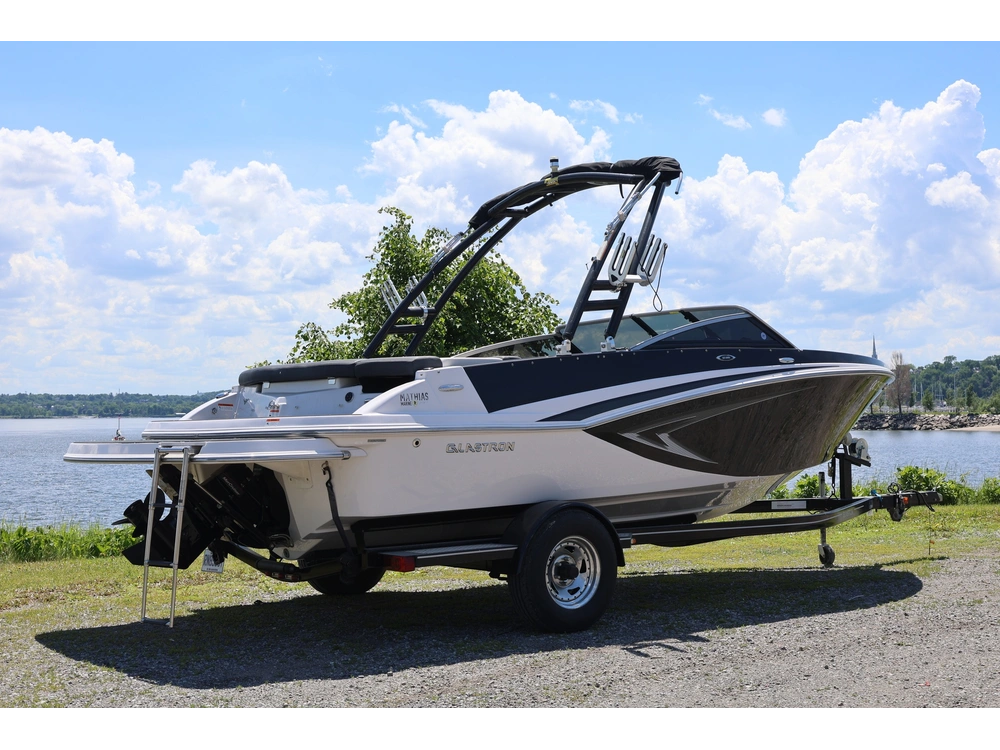 2015 Glastron Gt 205 alt