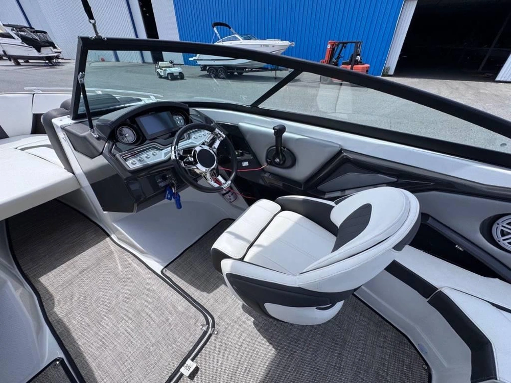 Monterey Boats 218 Ss 2020 alt