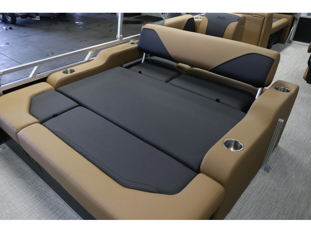 2026 Avalon Venture 2180 Vrb + Yamaha 70 Hp alt