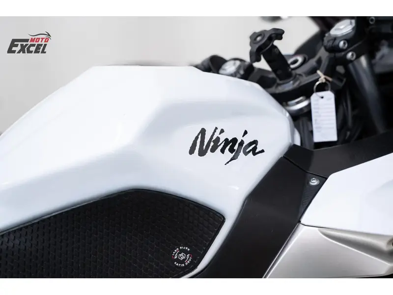 Kawasaki NINJA 400 2023