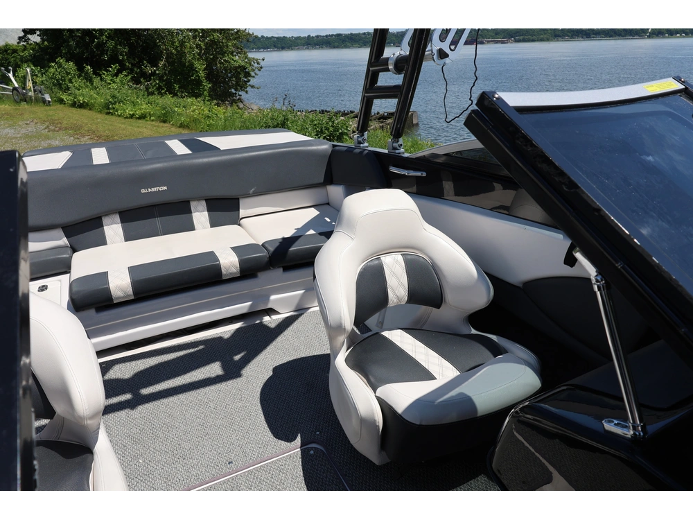 2015 Glastron Gt 205 alt