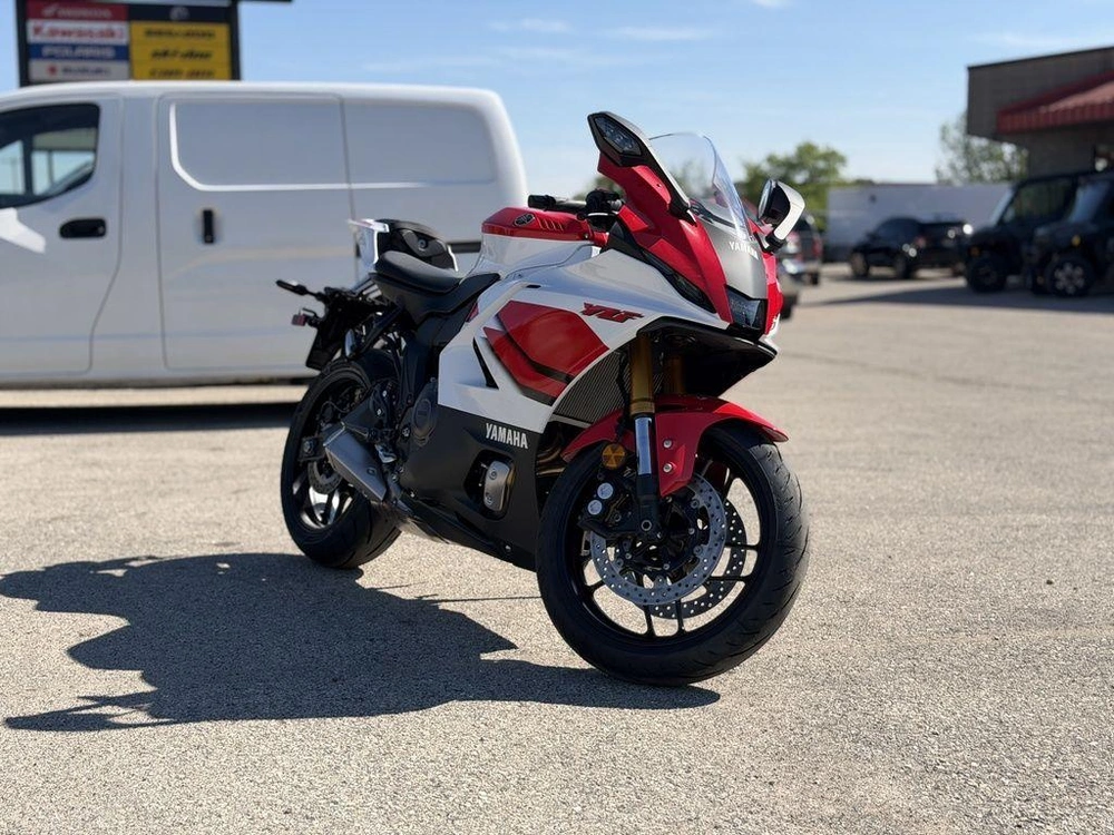 2026 Yamaha Yzf-r7 70th Anniversary Edition alt