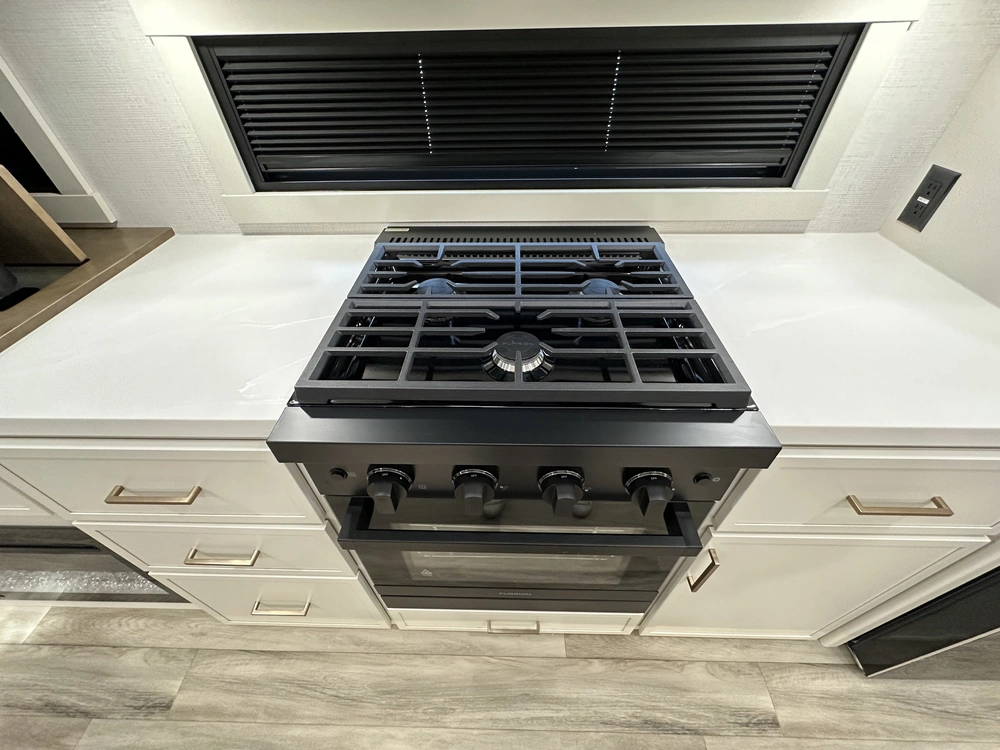 2027 Brinkley Rv Z3100 alt