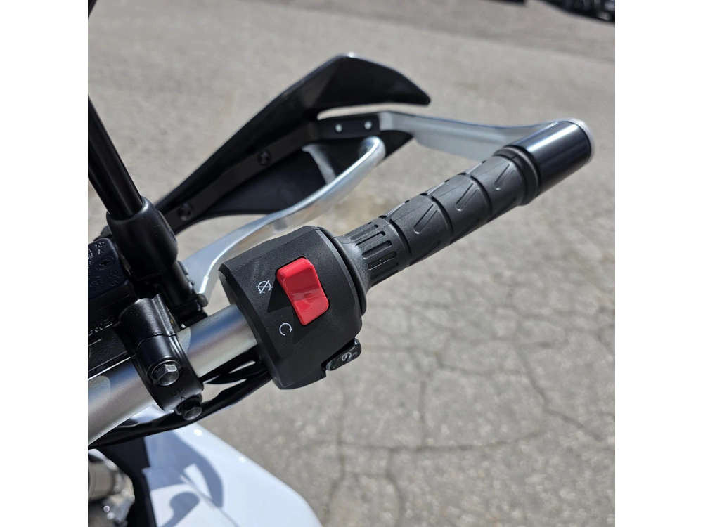 2026 Kawasaki Kle500 Se alt