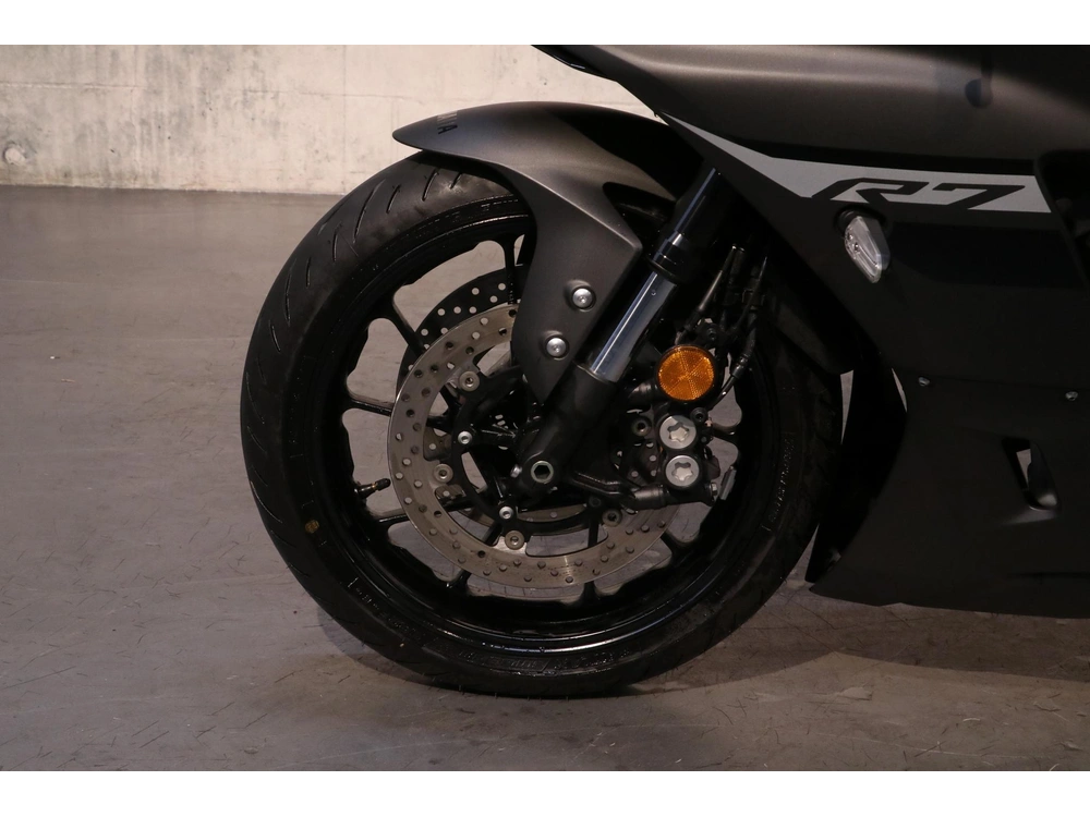 Yamaha Yzf-r7 2025 alt