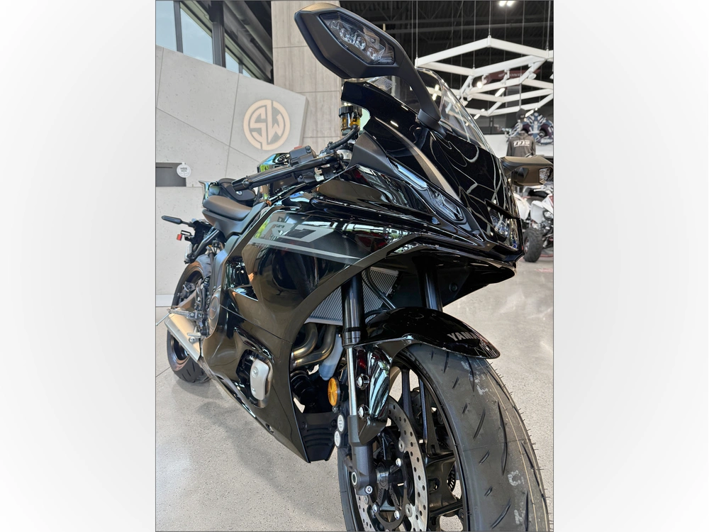2026 Yamaha Yzf-r7 alt