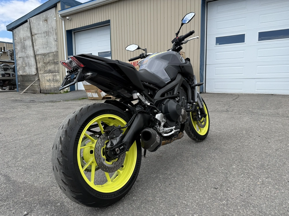 Yamaha Fz 09 (39$ Par Semaine Tx In) 2017 alt