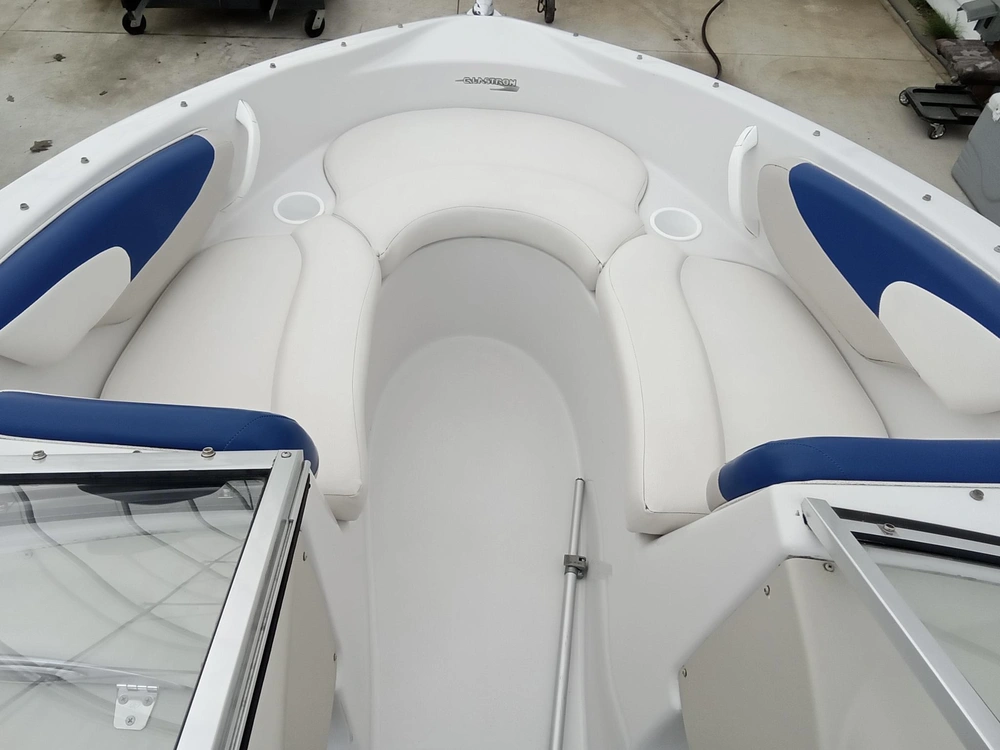 2011 Glastron Mx 185 alt