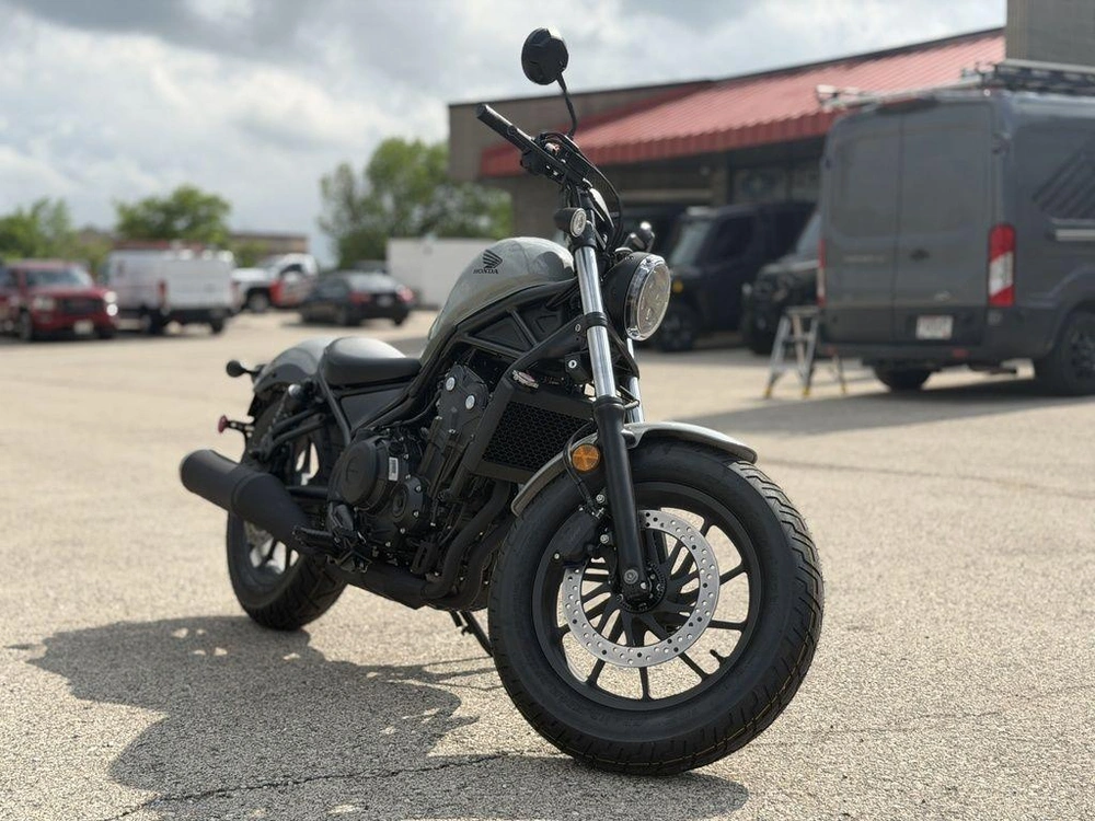 2026 Honda Rebel 500 alt