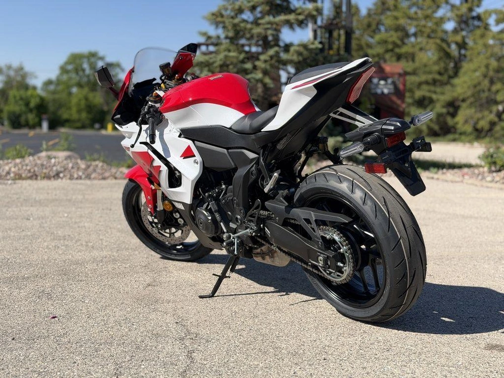 2026 Yamaha Yzf-r7 70th Anniversary Edition alt