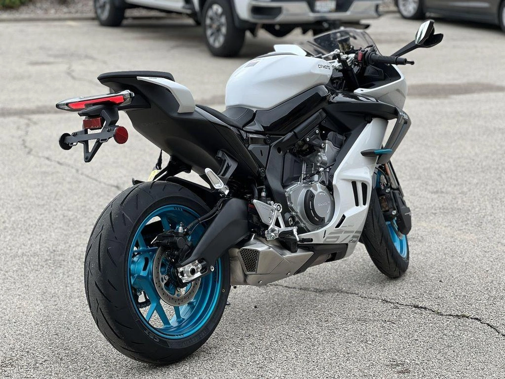2026 Cfmoto 675ss alt