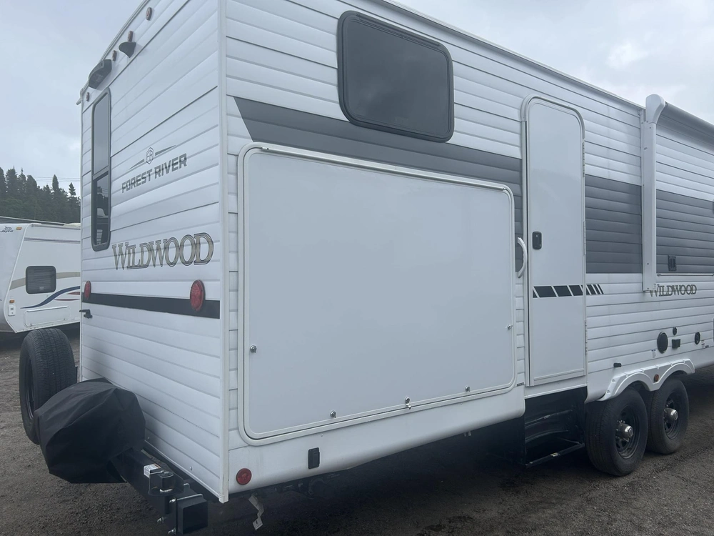 Forest River Wildwood 32bhds 2026 alt