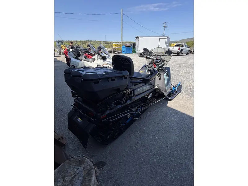 Polaris Polaris Titan Avdenture 800 2026