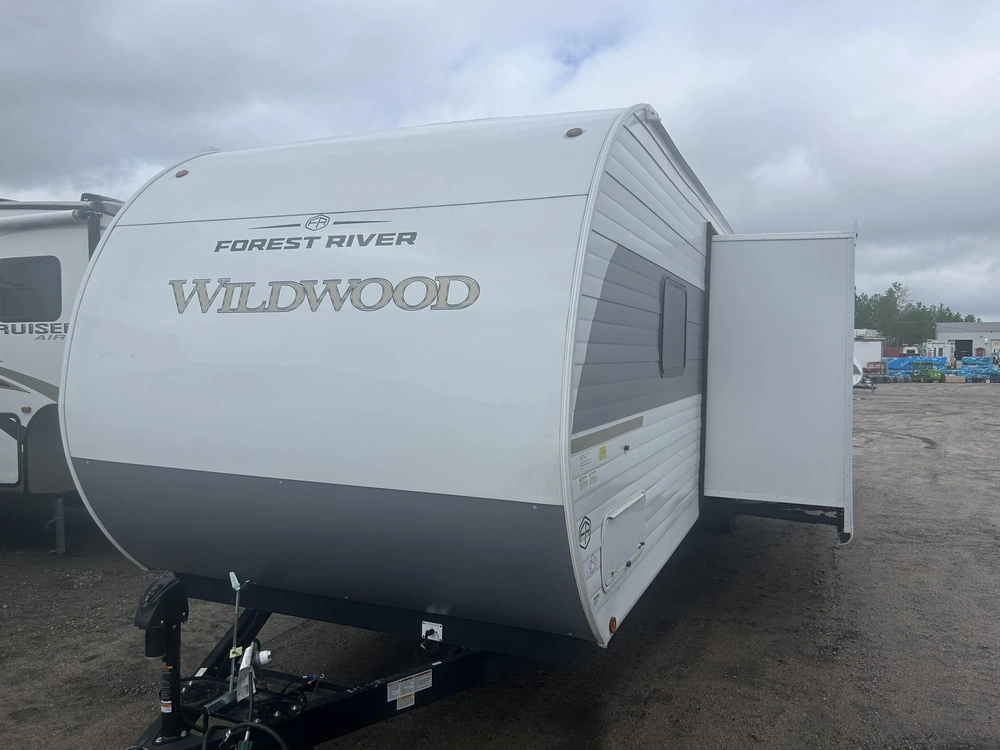 Forest River Wildwood 32bhds 2026 alt