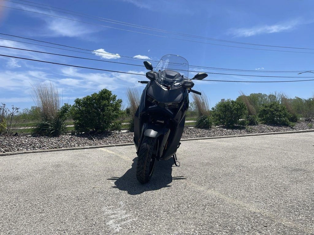 2026 Yamaha Xmax alt