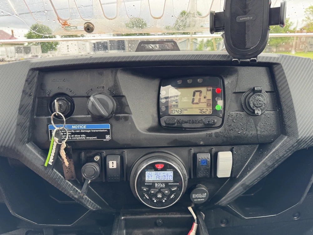 2023 Kawasaki Teryx 800 Le alt