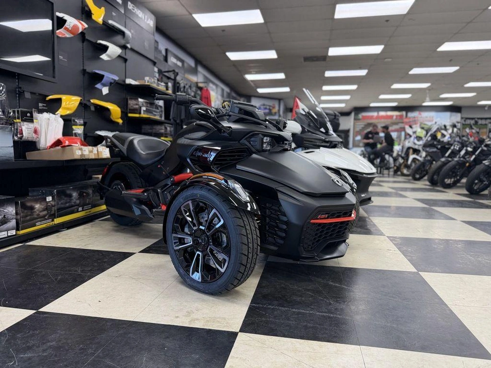 2026 Can-am Spyder F3-s alt