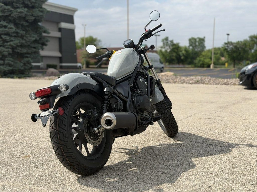 2026 Honda Rebel 500 alt