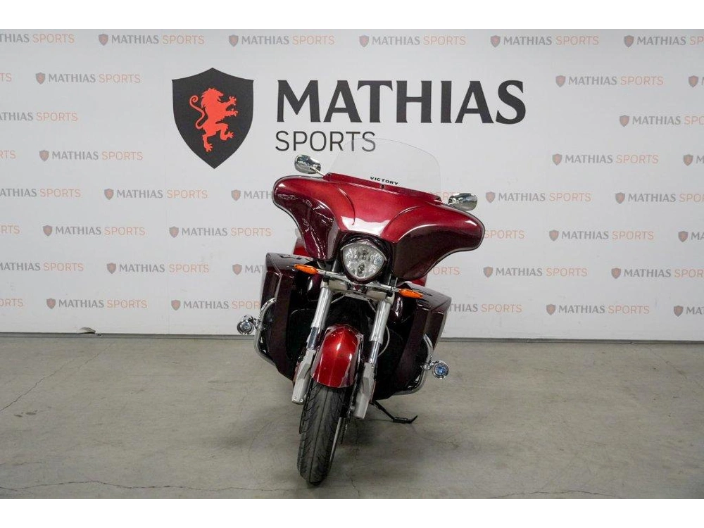 Victory Motorcycles Cross Country 2011 alt