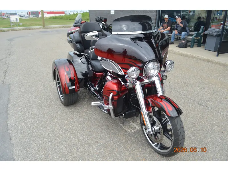 Harley-Davidson FLHTCUTGSE 2022