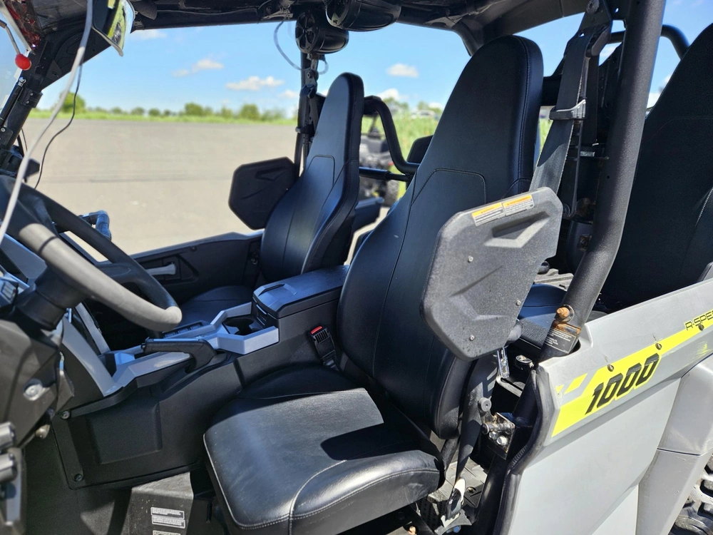 Yamaha Rmax 1000 4 2022 alt