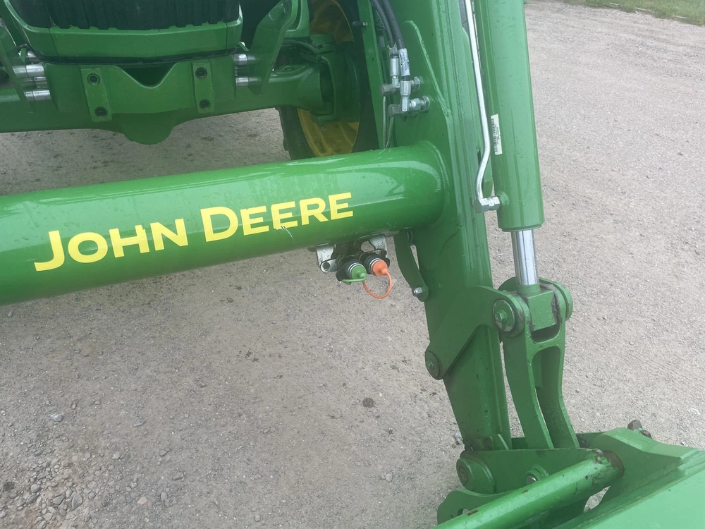John Deere 5115m 2022 alt