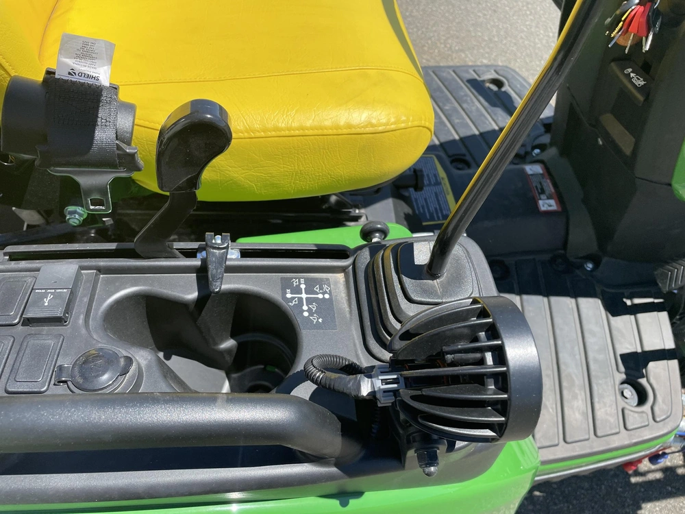 2026 John Deere 2025r alt