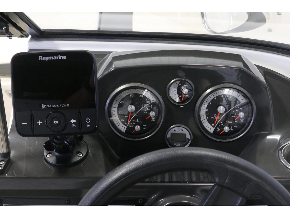 Bayliner Vr4 2018 alt
