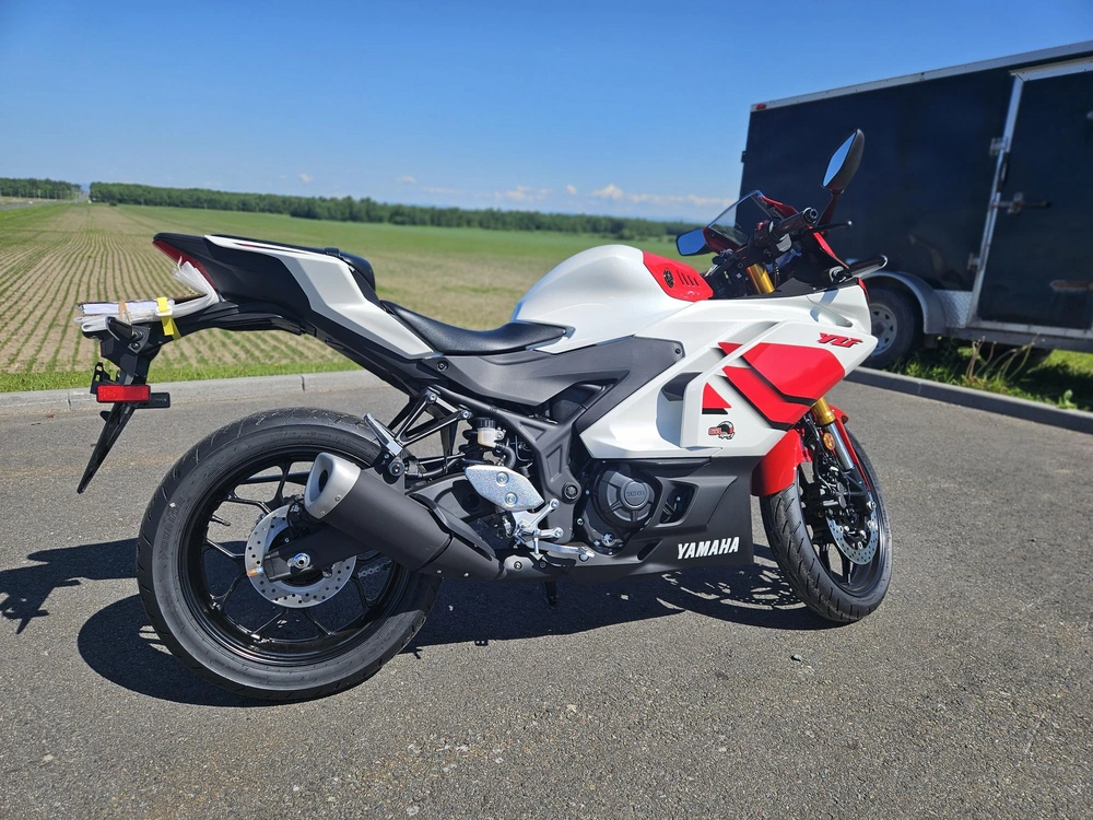 2026 Yamaha Yzf-r3 alt