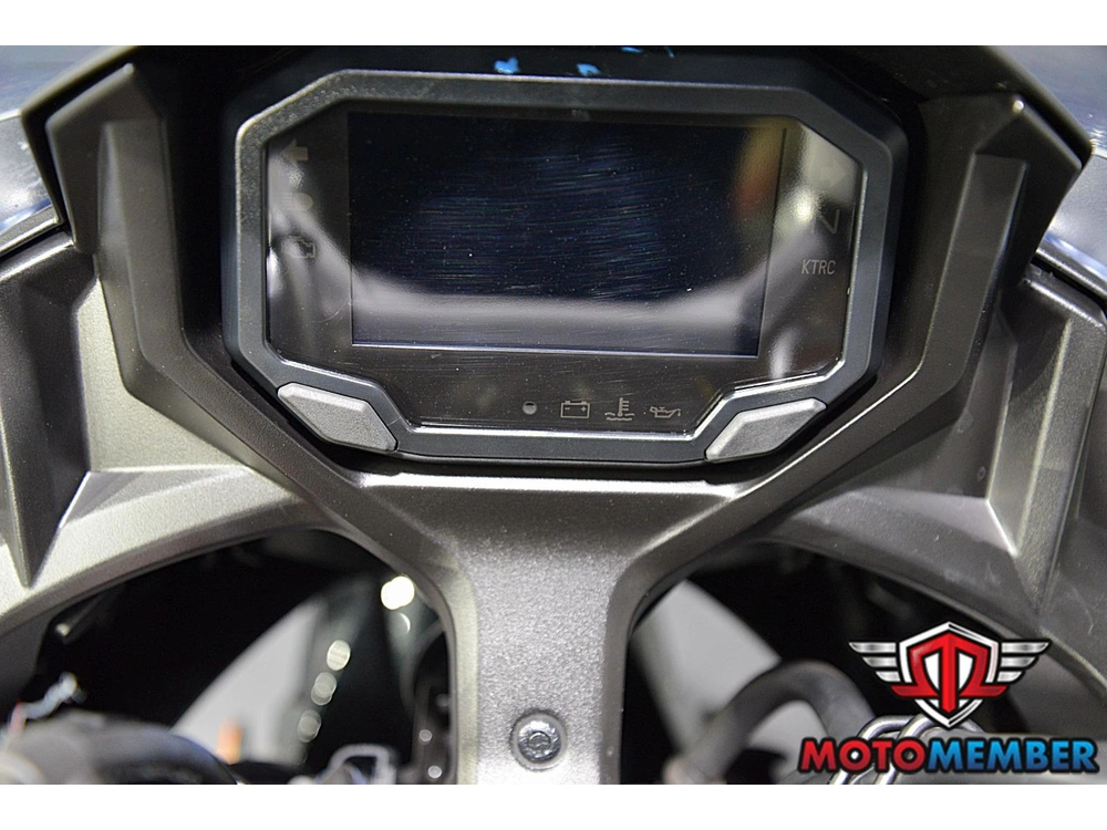 2025 Kawasaki Ninja® 650 alt