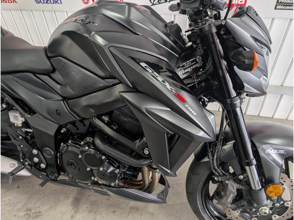 Suzuki Gsx-s750 2023 alt