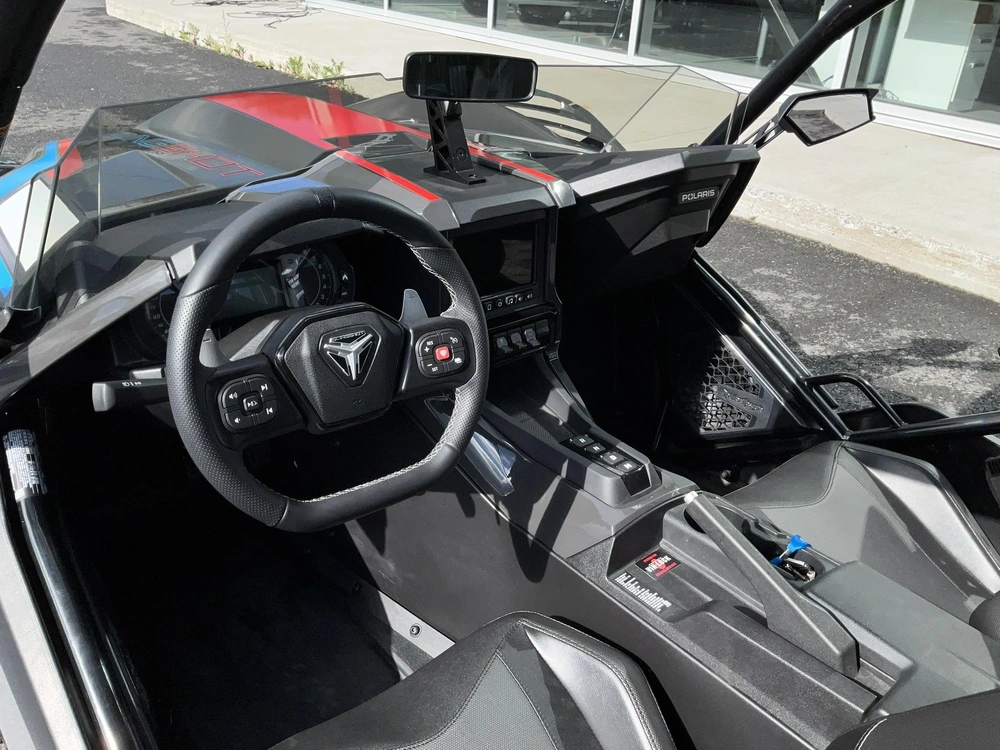 Slingshot R - Autodrive 2025 alt