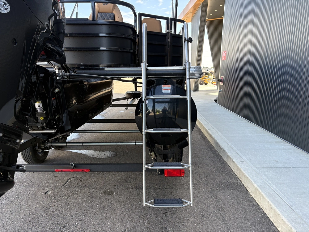 2026 Ranger Reata 220 F 115elpt alt