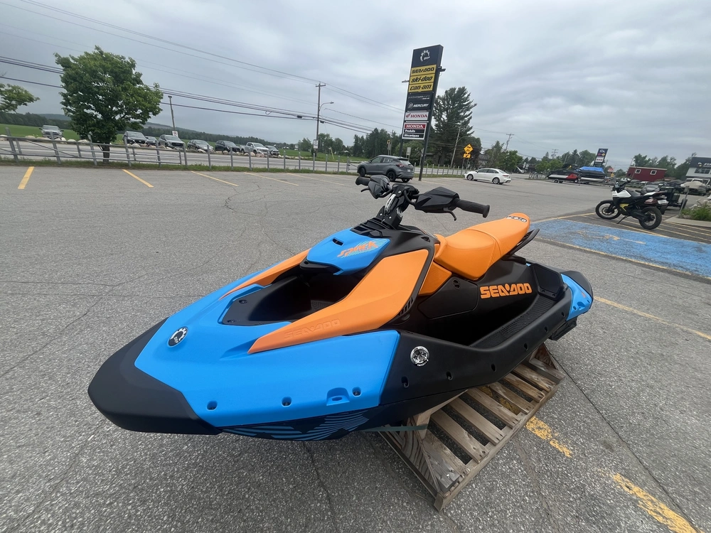Sea-doo Spark Trixx 3 Places 2026 alt