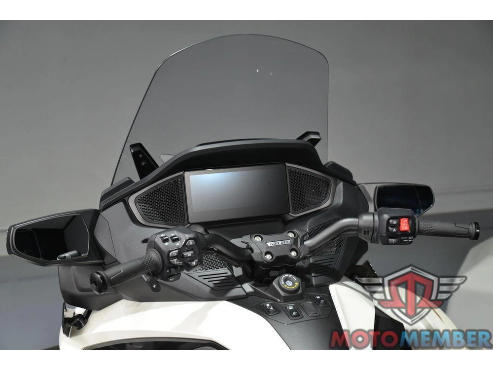 2026 Can-am Spyder Rt Sea-to-sky alt