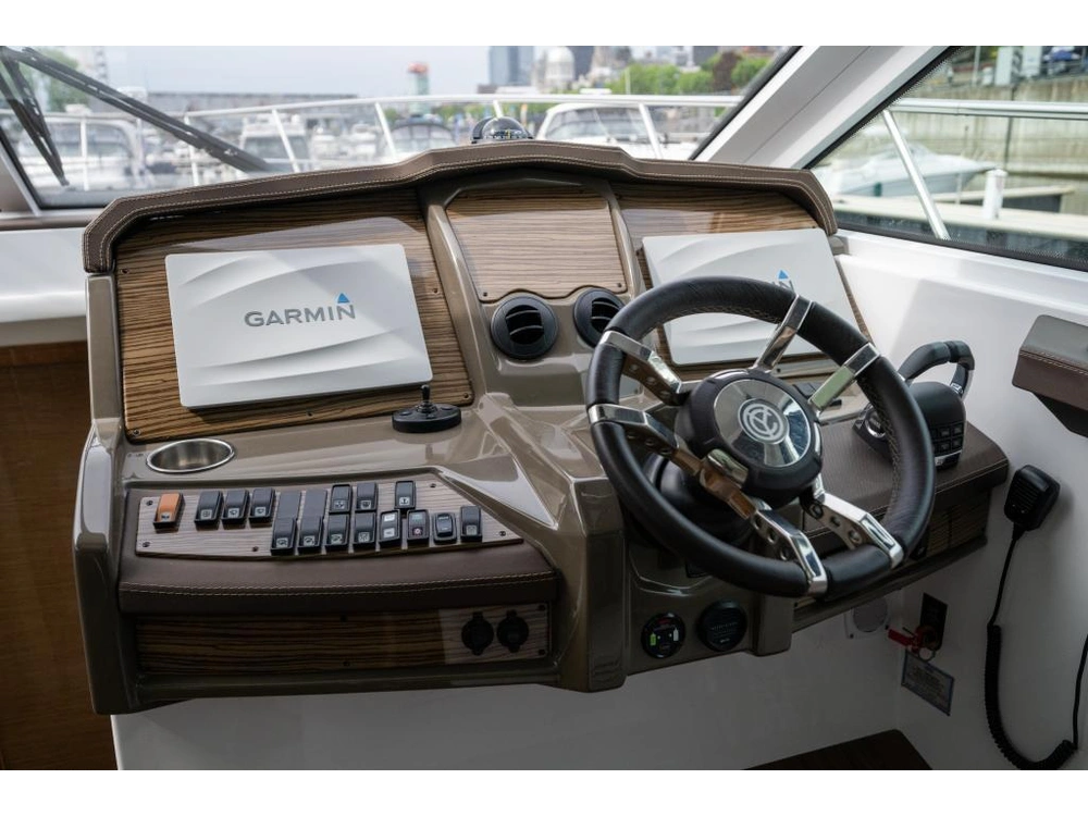 2018 Cruisers Yachts Cantius 45 Diesel - Sur Rendez-vous alt