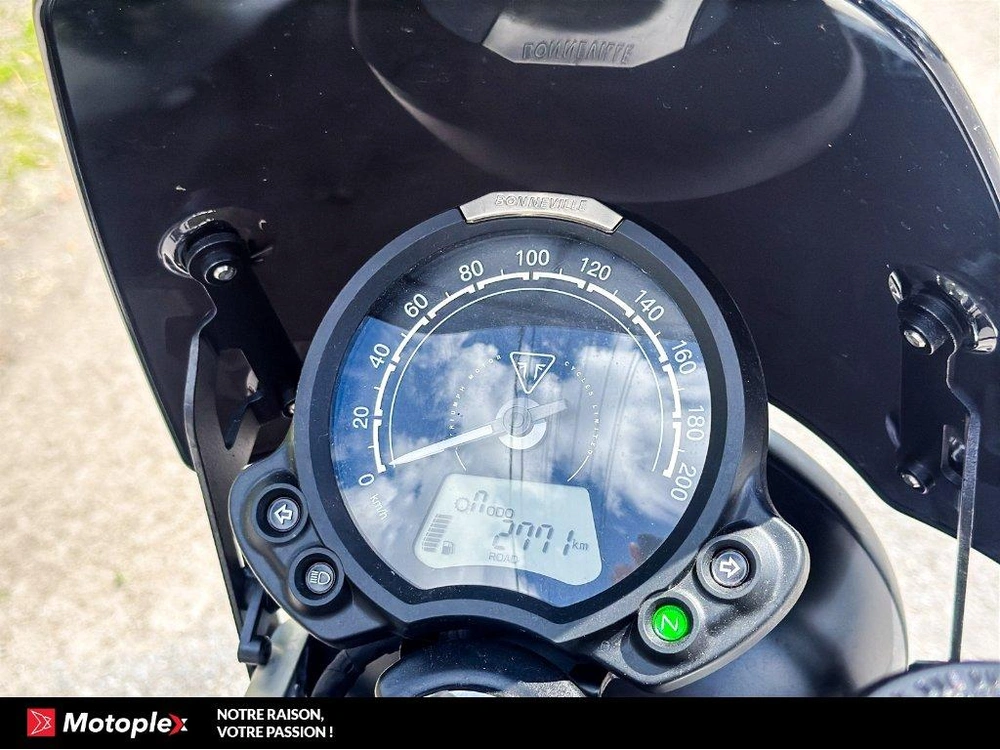 2024 Triumph Street Twin 900 *2932 Km* alt