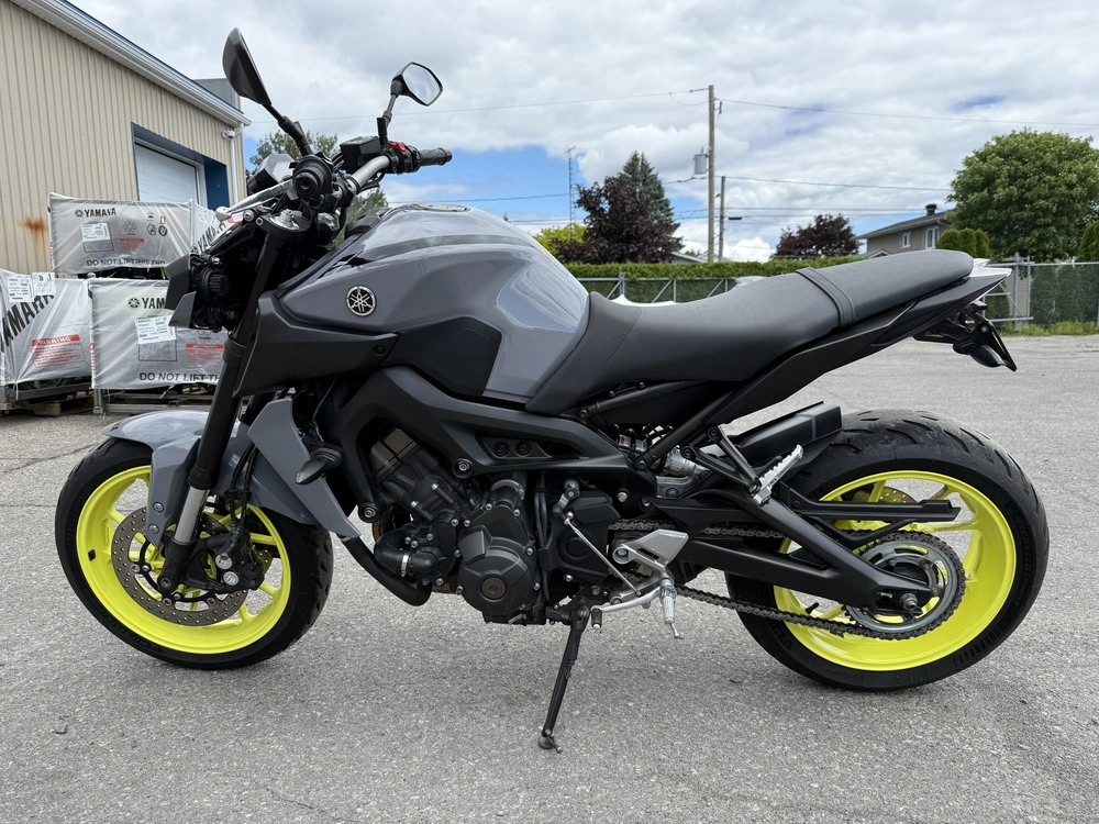 Yamaha Fz 09 (39$ Par Semaine Tx In) 2017 alt