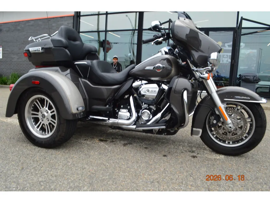 2023 Harley-Davidson FLHTCUTG