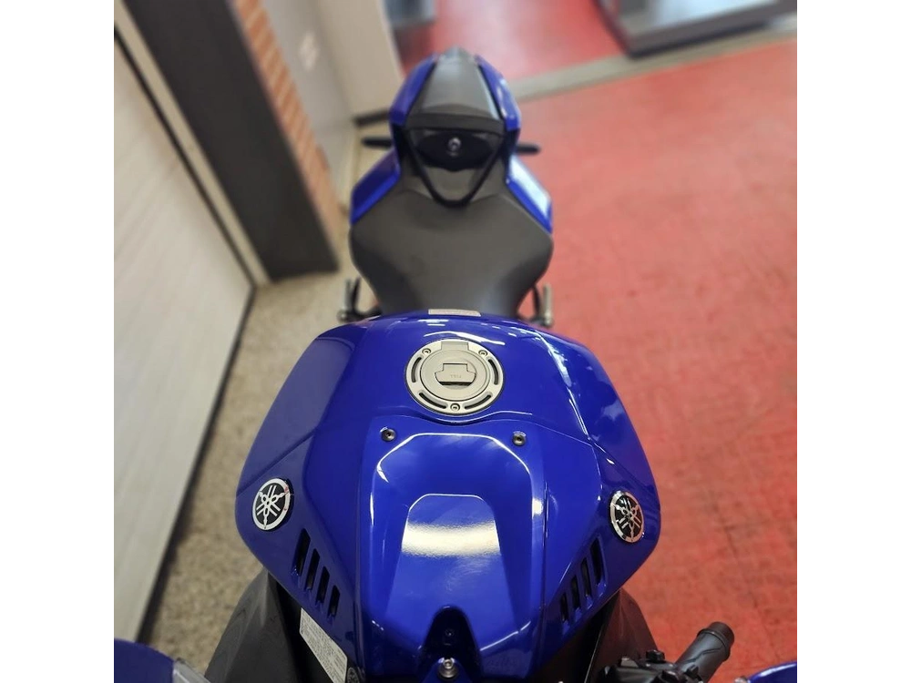 2026 Yamaha Yzf R9 alt