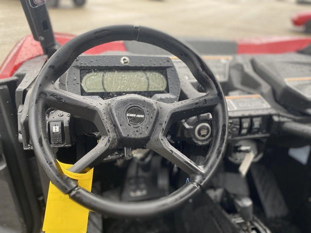 2026 Can-am Commander Xt 700 alt