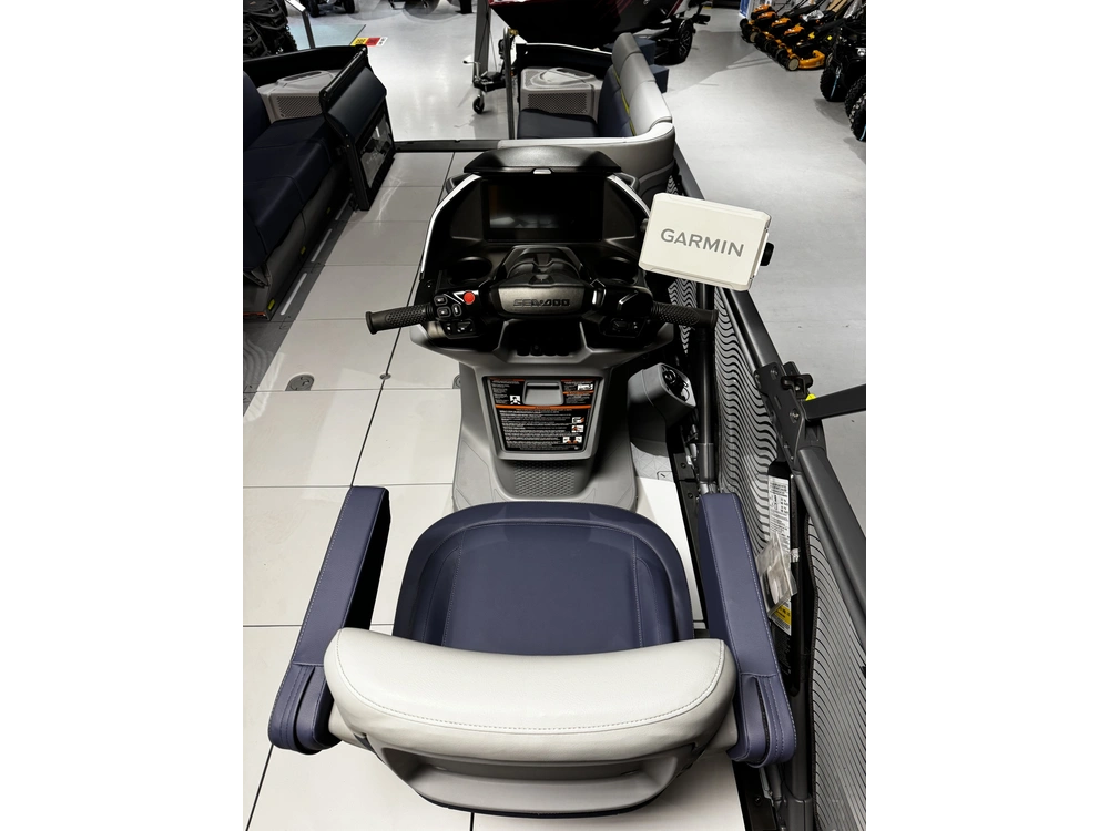 2026 Sea-doo Switch Cruise Ltd 21' 300hp alt