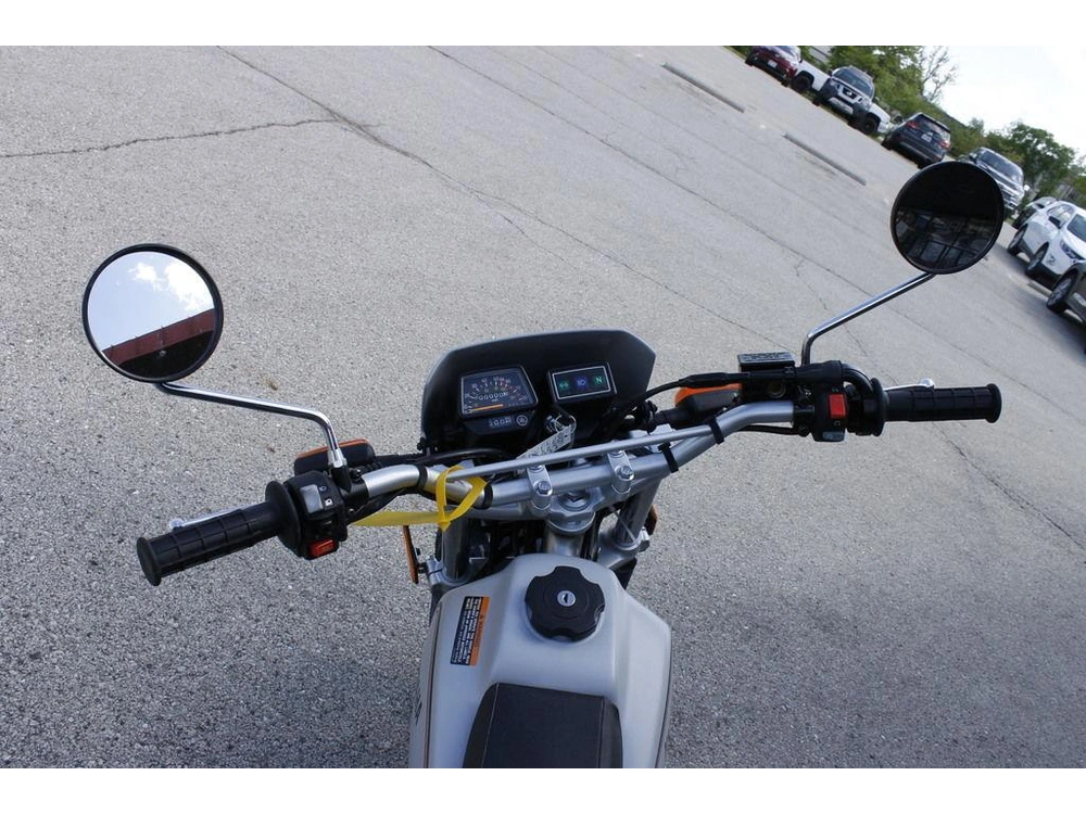2026 Yamaha Tw200 alt