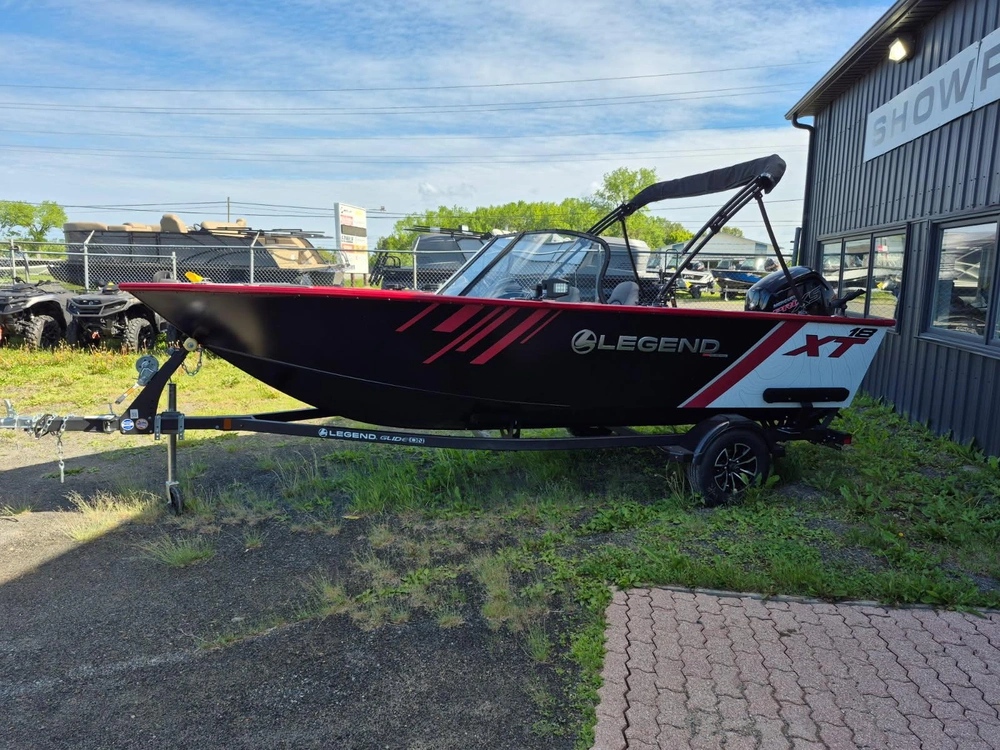 2026 Legend 18xt With Sport Package alt
