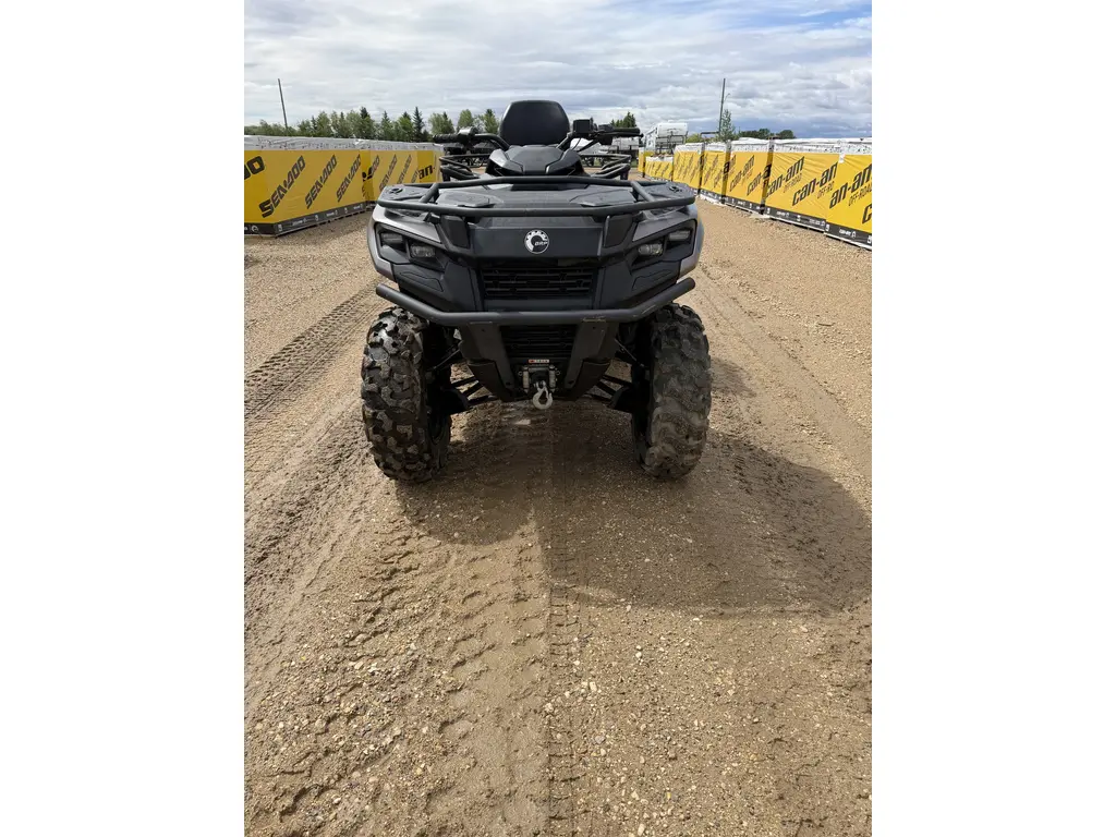 2024 Can-Am Outlander MAX XT HD7