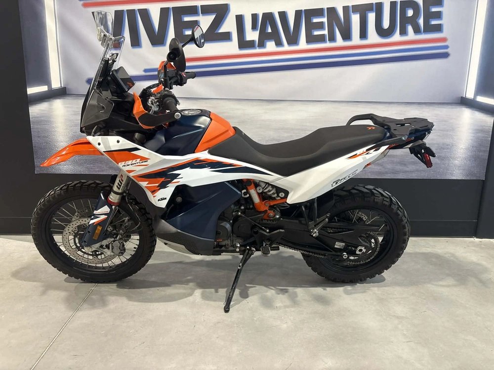 Ktm 890r 2025 alt