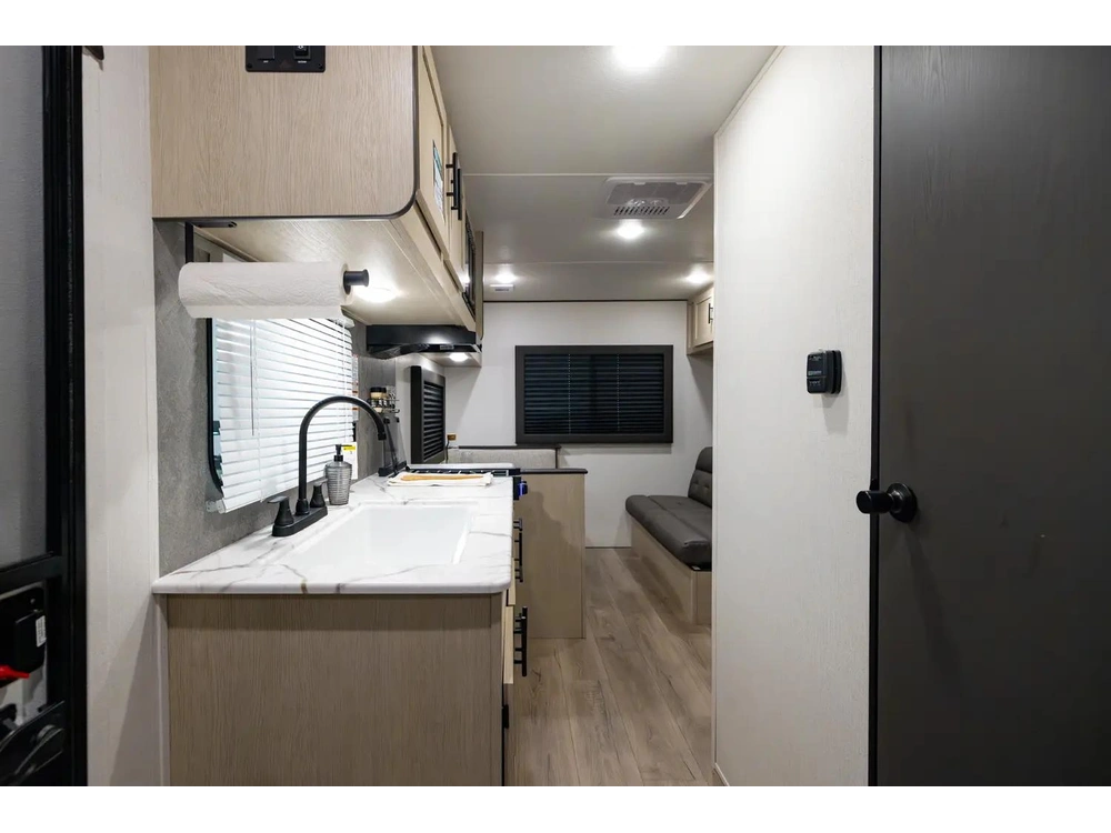 Coachmen Shasta 521 Ck 2026 alt